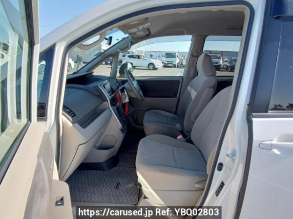 Used 2009 AT toyota noah ZRR70G Image[15]