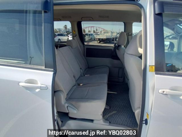 Used 2009 AT toyota noah ZRR70G Image[16]