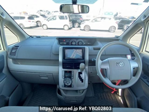 Used 2009 AT toyota noah ZRR70G Image[19]