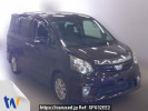Toyota Noah ZRR70W