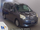 Toyota Noah ZRR70G