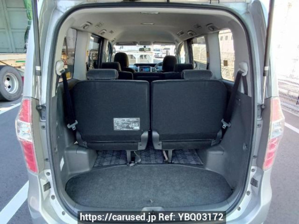 Used 2007 AT toyota noah ZRR70G Image[8]