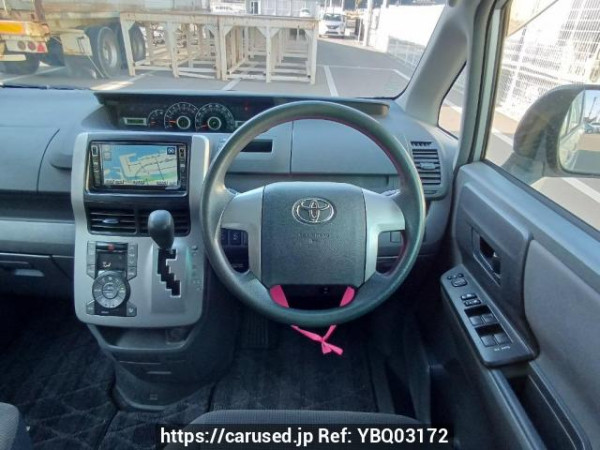 Used 2007 AT toyota noah ZRR70G Image[20]