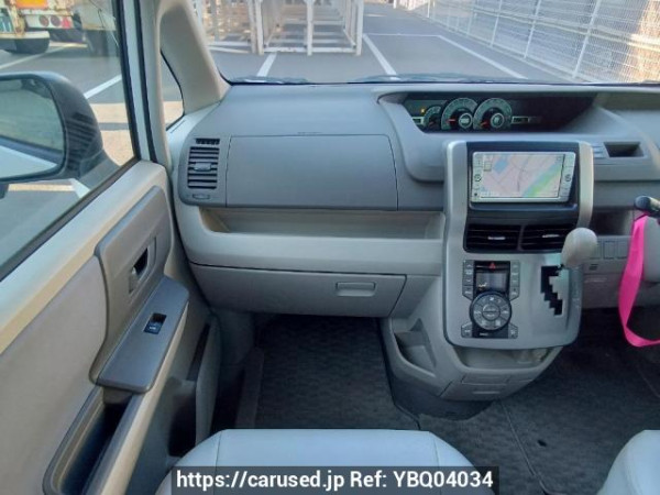 Used 2010 AT toyota noah ZRR70G Image[19]