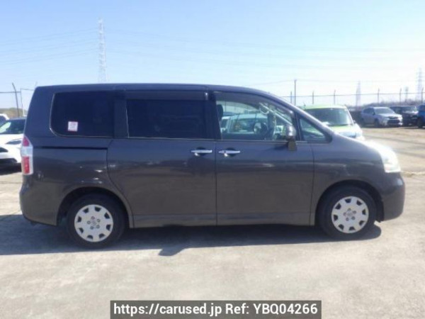 Used 2010 AT toyota noah ZRR70G Image[7]