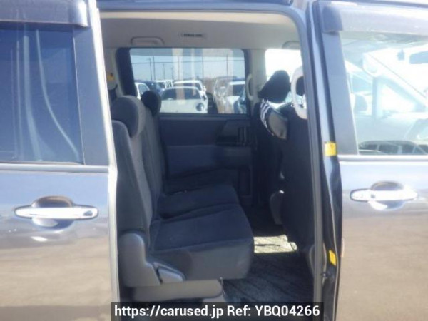 Used 2010 AT toyota noah ZRR70G Image[13]