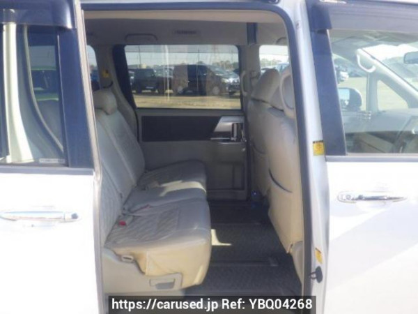Used 2009 AT toyota noah ZRR70W Image[14]