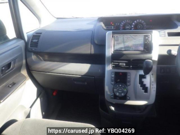 Used 2009 AT toyota noah ZRR70G Image[16]