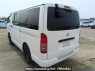 Used 2005 MT toyota hiace-van KDH205V Image[4]