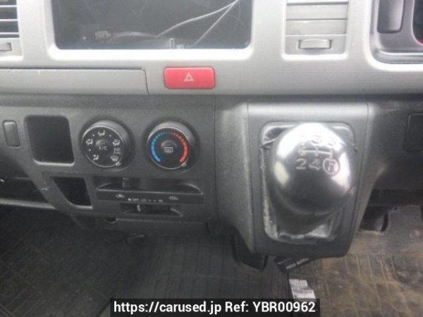 Used 2005 MT toyota hiace-van KDH205V Image[20]