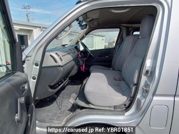 Used 2005 MT toyota hiace-van KDH205V Image[13]