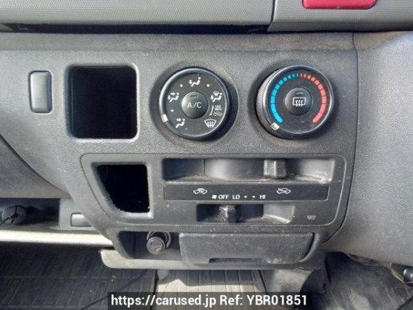 Used 2005 MT toyota hiace-van KDH205V Image[20]
