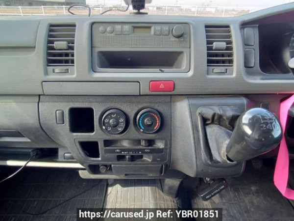 Used 2005 MT toyota hiace-van KDH205V Image[21]