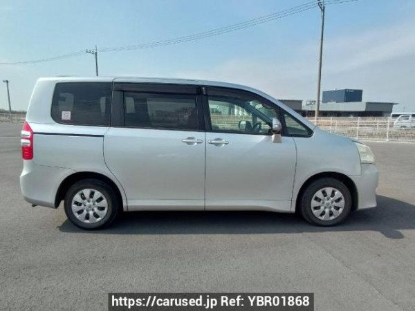 Used 2011 AT toyota noah ZRR70G Image[7]