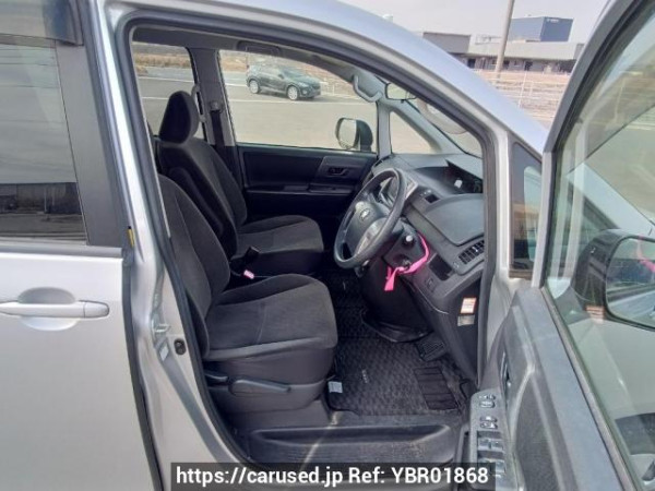 Used 2011 AT toyota noah ZRR70G Image[13]