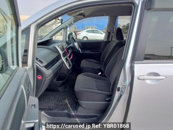 Used 2011 AT toyota noah ZRR70G Image[14]