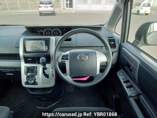 Used 2011 AT toyota noah ZRR70G Image[20]