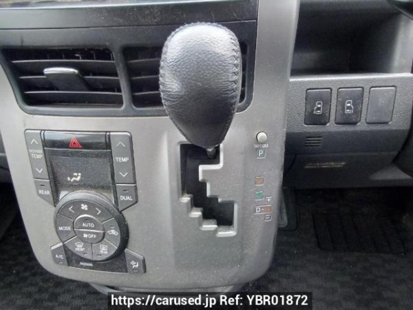 Used 2008 AT toyota noah ZRR70W Image[26]