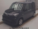 Toyota Roomy M900A