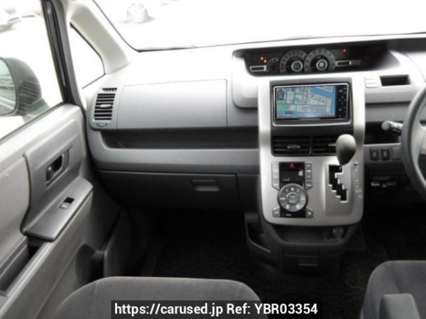 Used 2009 AT toyota noah ZRR70G Image[15]