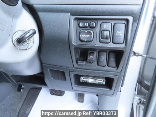 Used 2005 AT toyota sienta NCP81G Image[32]