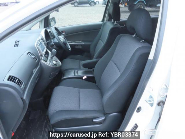 Used 2005 AT toyota wish ZNE10G Image[16]