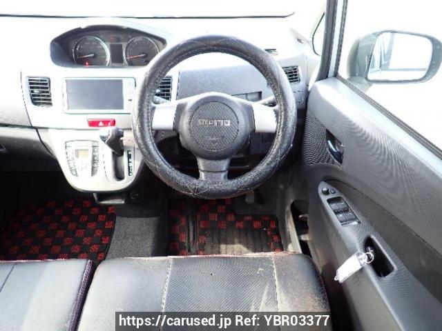 Buy Used 2011 Daihatsu Move Custom LA100S (YBR03377) - Carused.jp