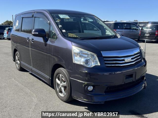 Buy Used 2011 Toyota Noah ZRR70G (YBR03957) - Carused.jp