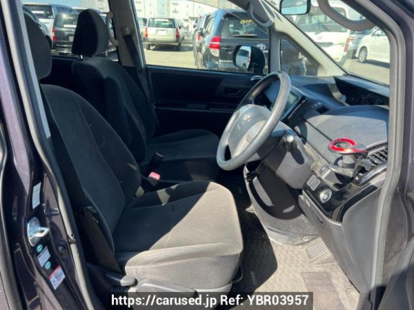 Used 2011 AT toyota noah ZRR70G Image[11]