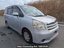 Toyota Noah ZRR70G