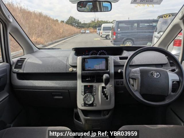 Used 2009 AT toyota noah ZRR70G Image[17]