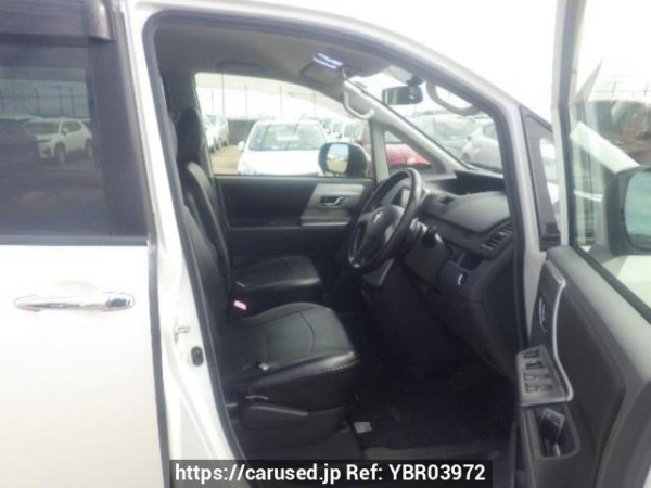 Used 2010 AT toyota voxy ZRR70W Image[11]
