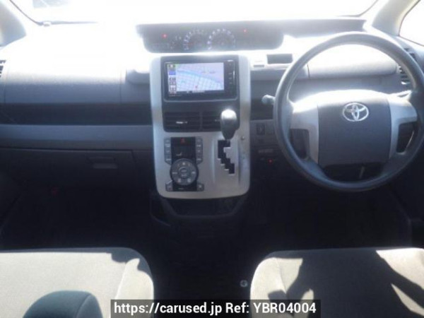 Used 2008 AT toyota noah ZRR70G Image[16]