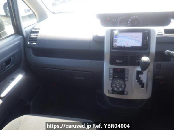 Used 2008 AT toyota noah ZRR70G Image[17]