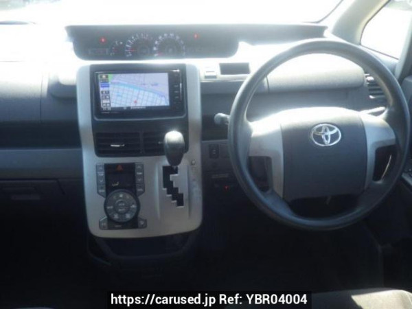 Used 2008 AT toyota noah ZRR70G Image[18]