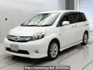 Toyota Isis ZGM11W