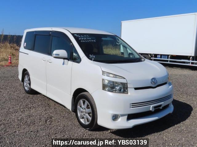 Comprar usado 2007 Toyota Voxy ZRR70W (YBS03139) - Carused.jp