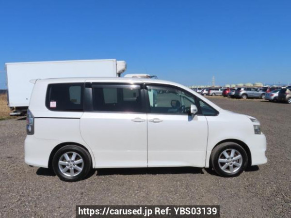 Used 2007 AT toyota voxy ZRR70W Image[7]