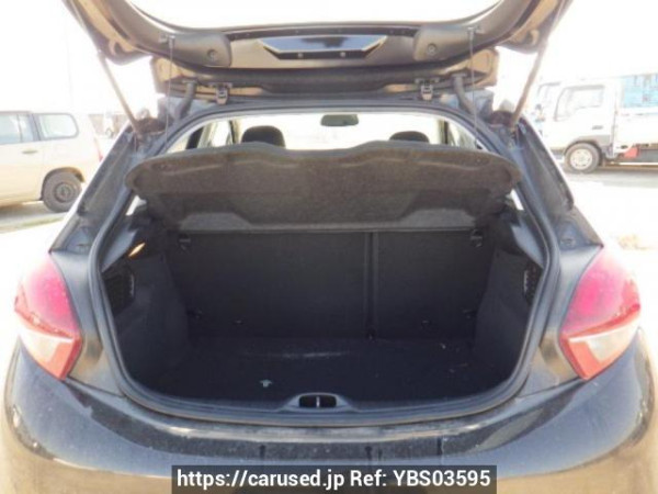 Used 2017 AT peugeot 208 A9HN01 Image[8]