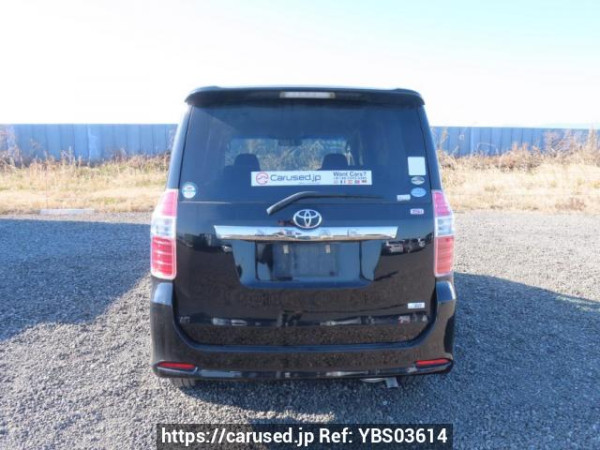 Used 2007 AT toyota noah ZRR75W Image[5]
