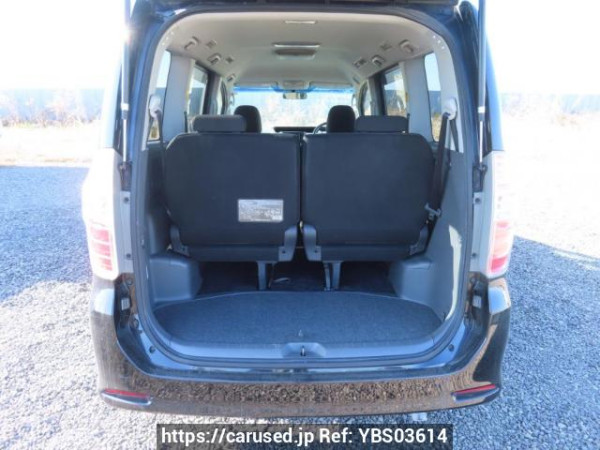 Used 2007 AT toyota noah ZRR75W Image[8]