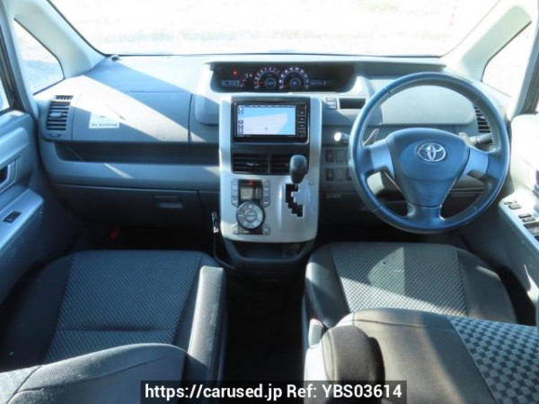 Used 2007 AT toyota noah ZRR75W Image[24]