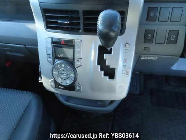 Used 2007 AT toyota noah ZRR75W Image[31]