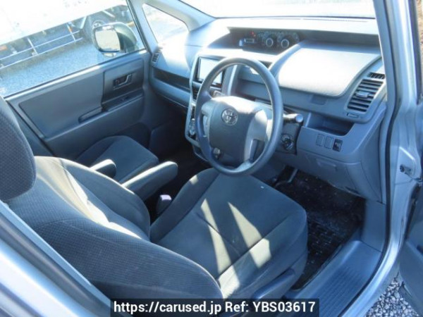 Used 2008 AT toyota noah ZRR70G Image[13]