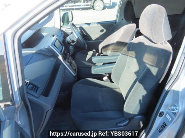 Used 2008 AT toyota noah ZRR70G Image[16]