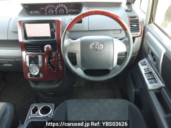 Used 2007 AT toyota noah ZRR70W Image[21]