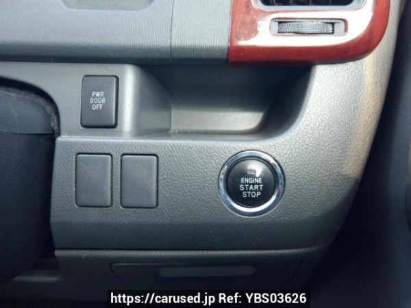 Used 2007 AT toyota noah ZRR70W Image[22]