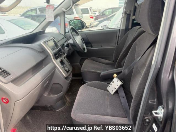 Used 2009 AT toyota noah ZRR70G Image[7]