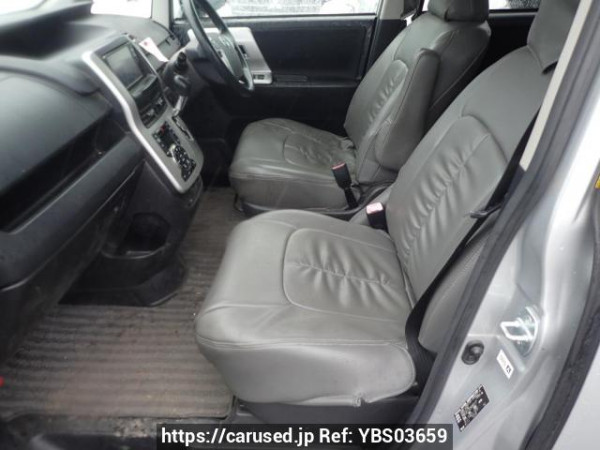 Used 2011 AT toyota noah ZRR70G Image[10]