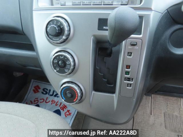 Used 2005 AT toyota ractis SCP100 Image[27]